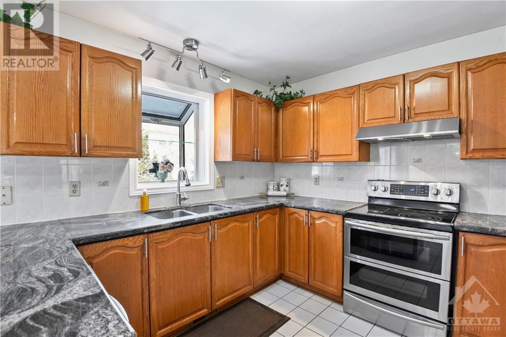 54 Claudet Crescent, Ottawa, Ontario  K1G 4R3 - Photo 9 - 1359325