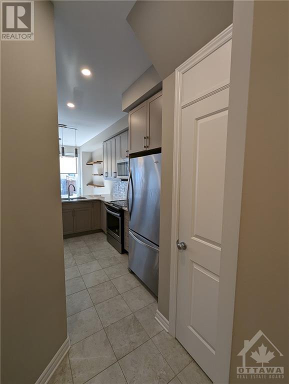 130 Eric Maloney Way, Ottawa, Ontario  K1T 0R1 - Photo 3 - 1359549