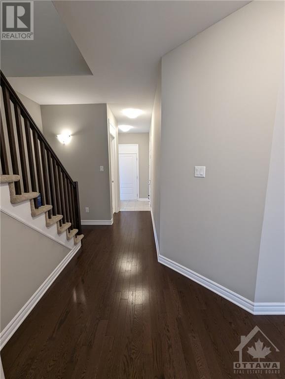 130 Eric Maloney Way, Ottawa, Ontario  K1T 0R1 - Photo 4 - 1359549