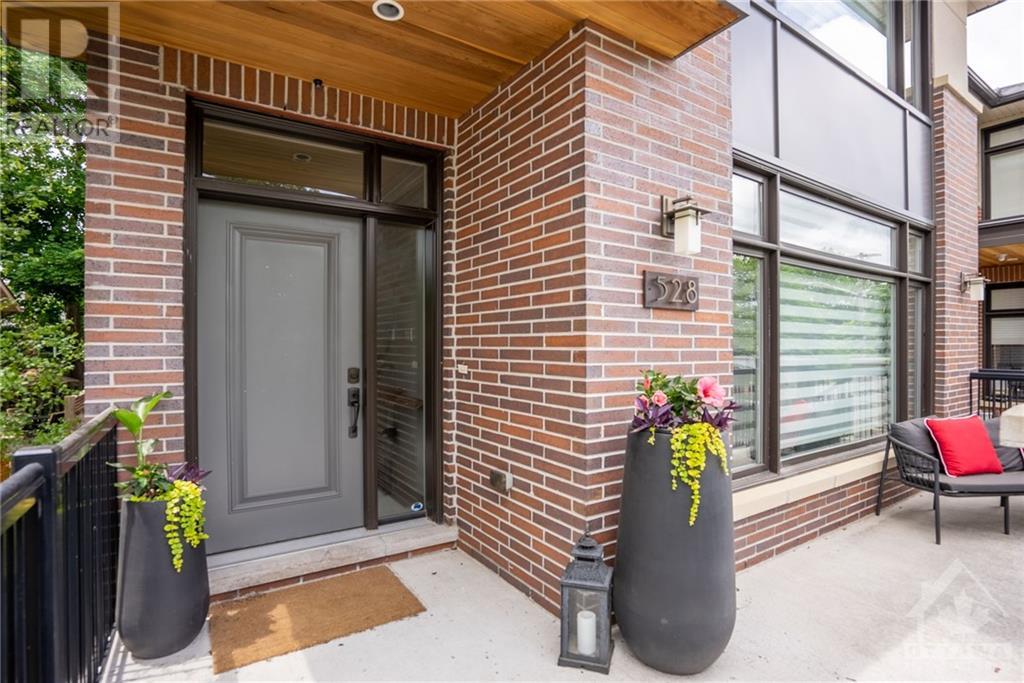528 Cole Avenue, Ottawa, Ontario  K2A 2B3 - Photo 3 - 1359703