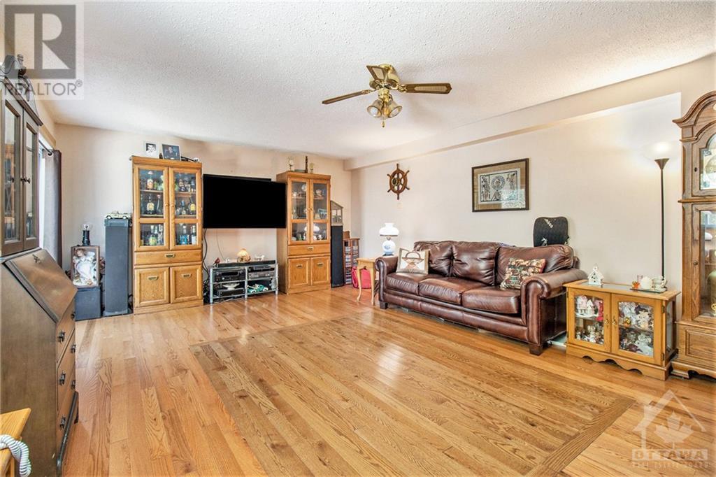 355 Madison Avenue, Ottawa, Ontario  K2A 0B6 - Photo 4 - 1358990