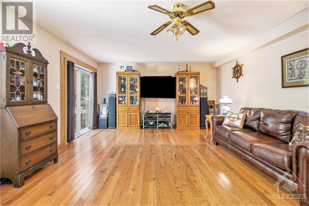 355 Madison Avenue, Ottawa, Ontario  K2A 0B6 - Photo 6 - 1358990