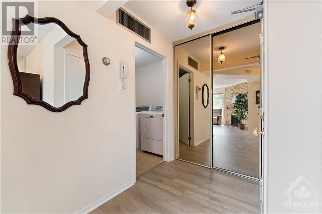 35d Stonehaven Drive, Ottawa, Ontario  K2M 1E2 - Photo 3 - 1359784