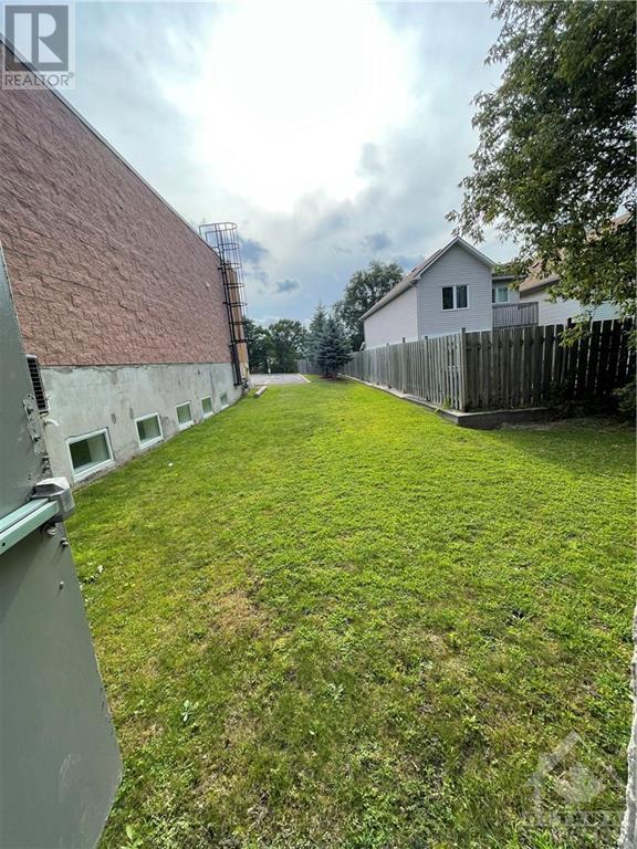2095 St Joseph Boulevard, Ottawa, Ontario  K1C 1C5 - Photo 9 - 1358311
