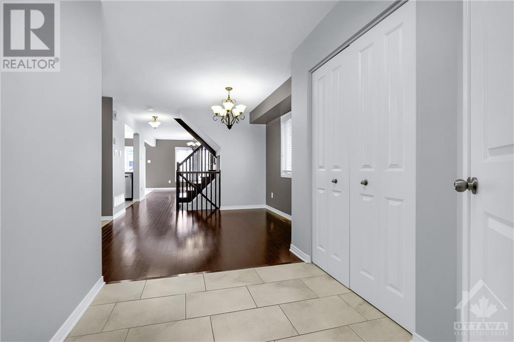 313 Laguna Street, Ottawa, Ontario  K1T 0L1 - Photo 4 - 1358939