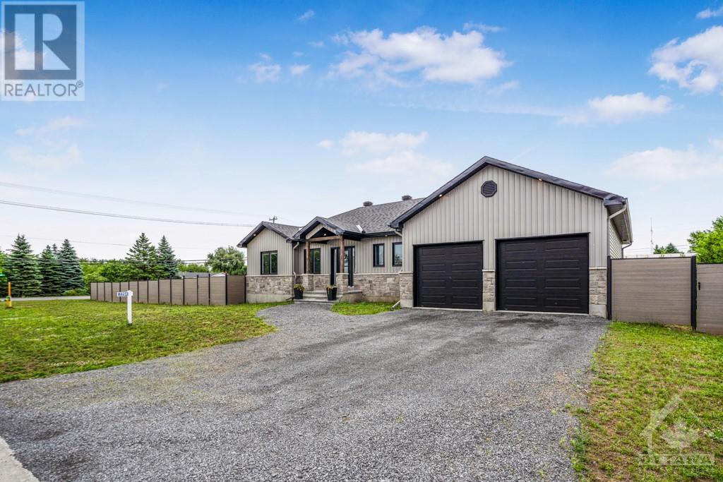 2204 Lemery Street, Bourget, Ontario  K0A 1E0 - Photo 2 - 1359953