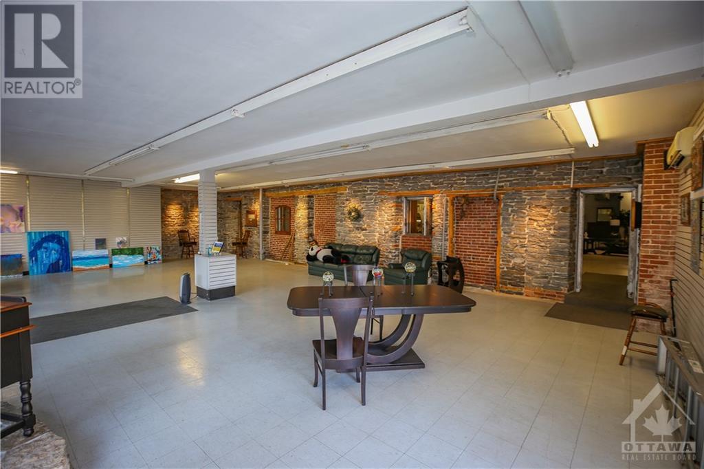 26 King Street E, Brockville, Ontario  K6V 1A9 - Photo 3 - 1360117