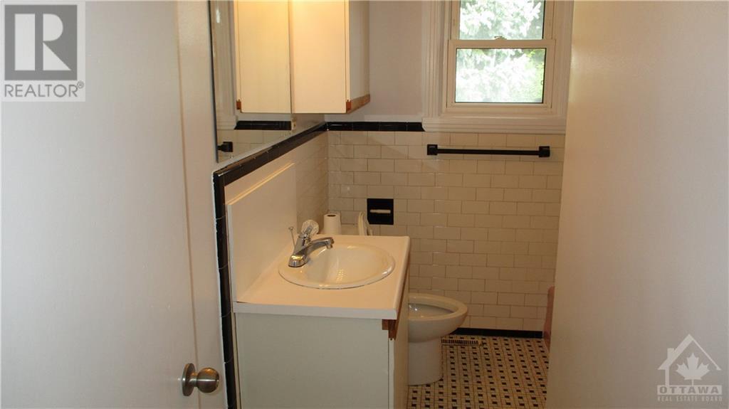 745 Broadview Avenue, Ottawa, Ontario  K2A 2M3 - Photo 12 - 1360205