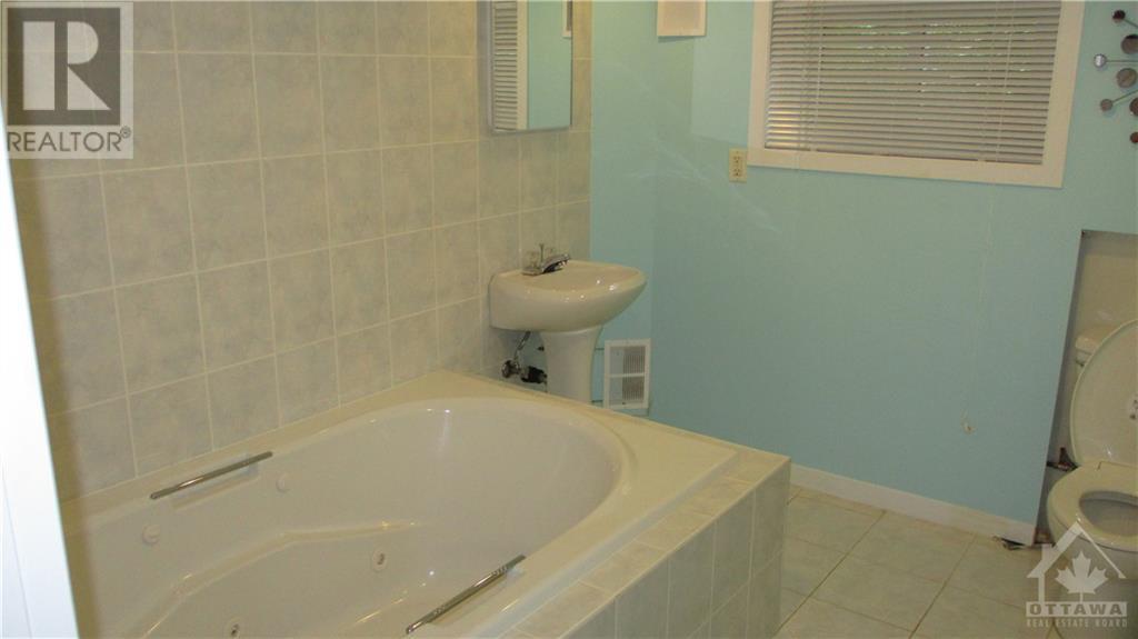745 Broadview Avenue, Ottawa, Ontario  K2A 2M3 - Photo 20 - 1360205
