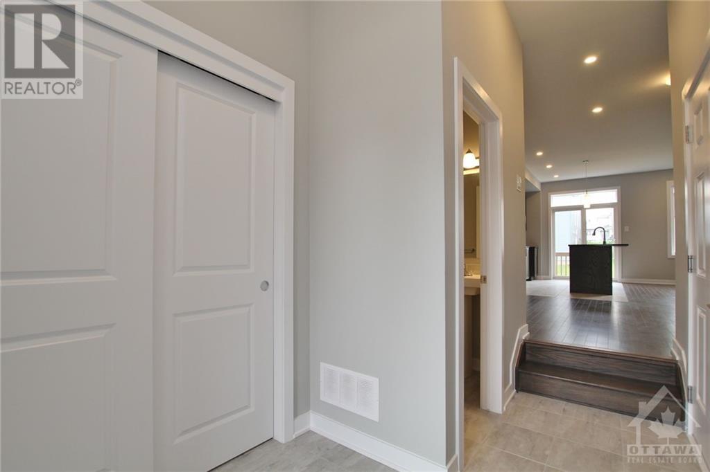 1012 Kijik Crescent, Ottawa, Ontario  K1X 0G9 - Photo 4 - 1353712