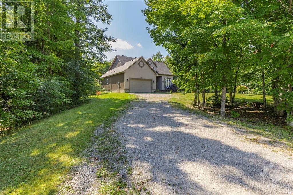 5 Windsor Crescent, Lombardy, Ontario  K0G 1L0 - Photo 2 - 1359353