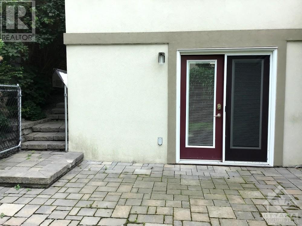 19 Mount Pleasant Avenue Unit#2, Ottawa, Ontario  K1S 0L7 - Photo 2 - 1360326
