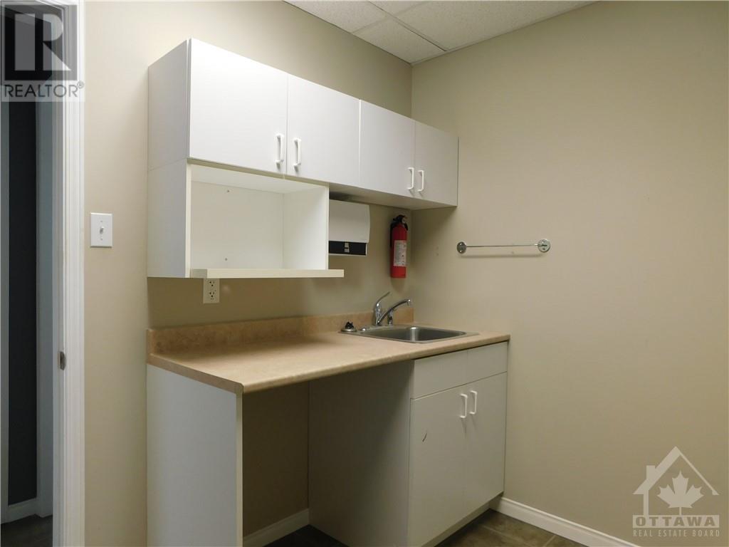 2911 Laurier Street Unit#201, Rockland, Ontario  K4K 1A3 - Photo 11 - 1360392