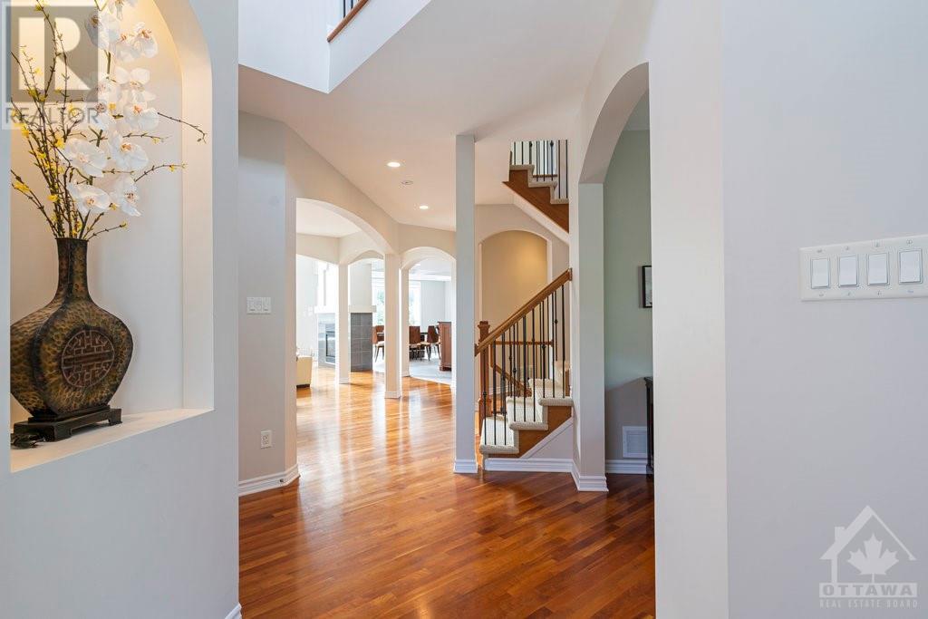 665 Kochar Drive, Ottawa, Ontario  K2C 4H2 - Photo 2 - 1357213