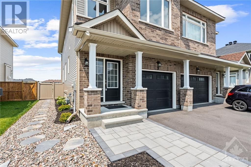 31 Antonakos Drive, Ottawa, Ontario  K7C 0L1 - Photo 3 - 1360522