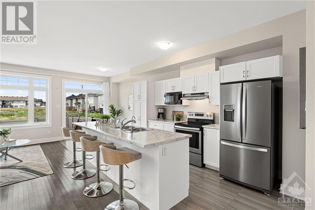 31 Antonakos Drive, Ottawa, Ontario  K7C 0L1 - Photo 5 - 1360522