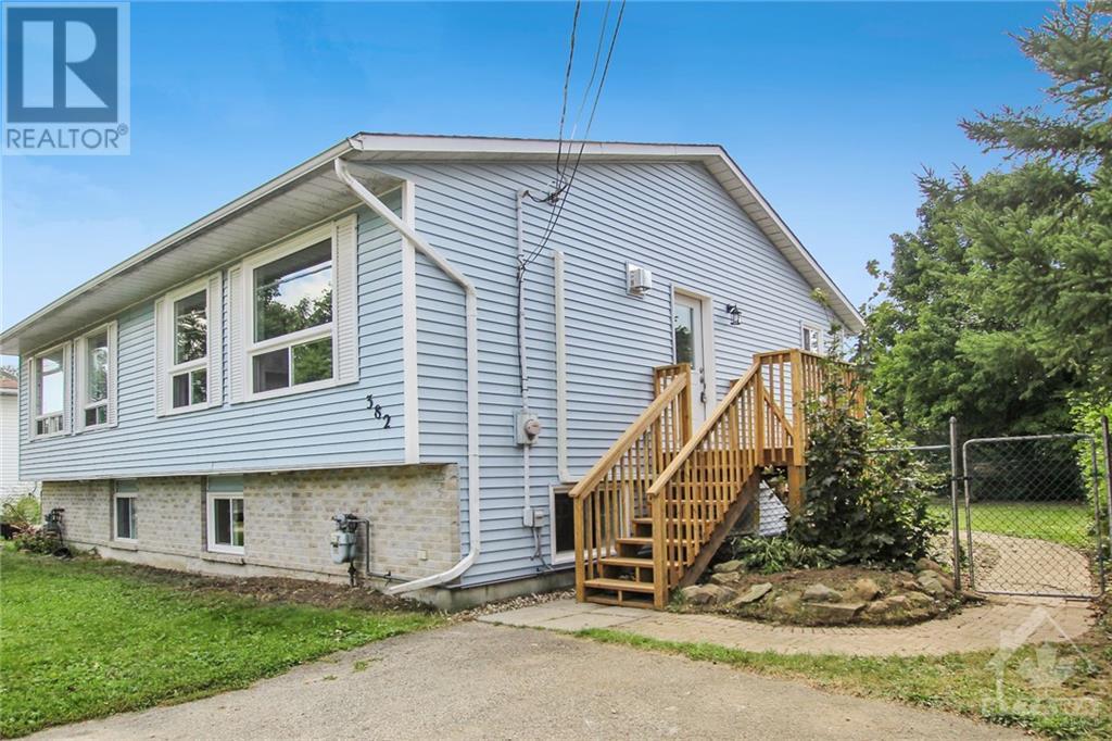 382 Joseph Street, Carleton Place, Ontario  K7C 4C1 - Photo 2 - 1360637