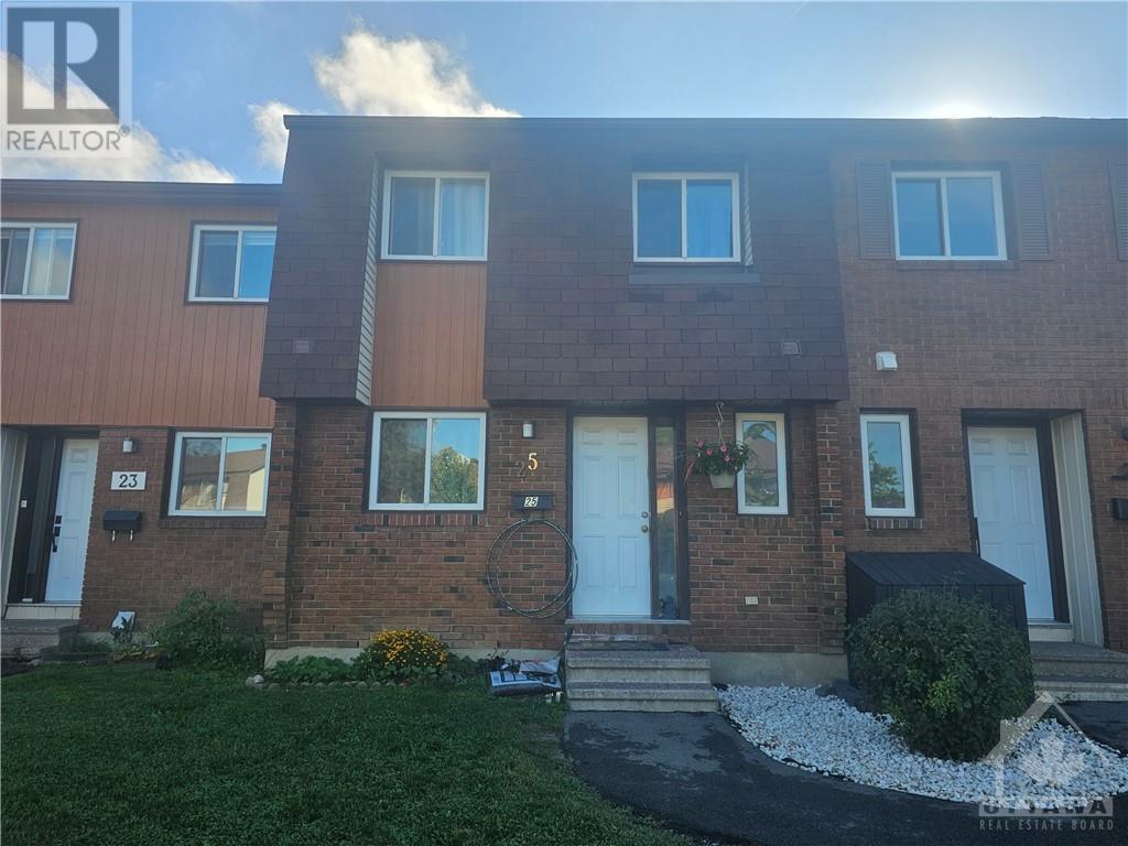 25 PIXLEY PRIVATE, ottawa, Ontario