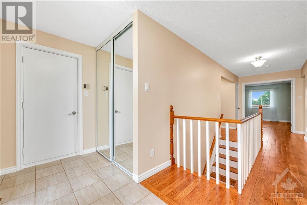 6450 Viseneau Drive, Ottawa, Ontario  K1C 5G9 - Photo 2 - 1360248