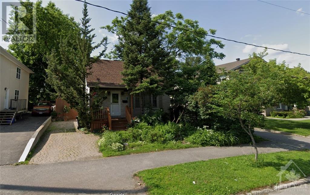 1247 SUMMERVILLE AVENUE, ottawa, Ontario