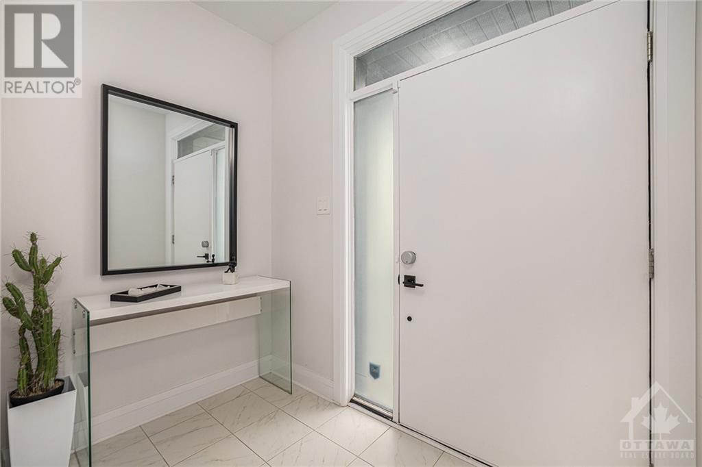 577 Honeylocust Avenue, Stittsville, Ontario  K2V 0L8 - Photo 3 - 1360247