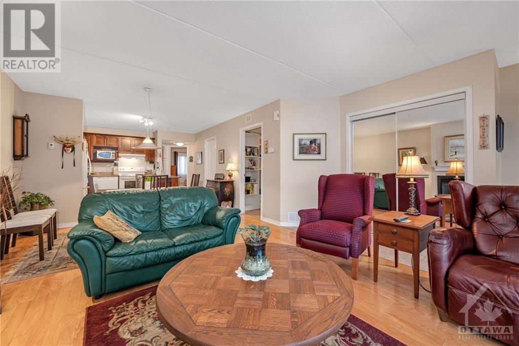 204 Eliot Street Unit#605, Rockland, Ontario  K4K 0G4 - Photo 4 - 1360638