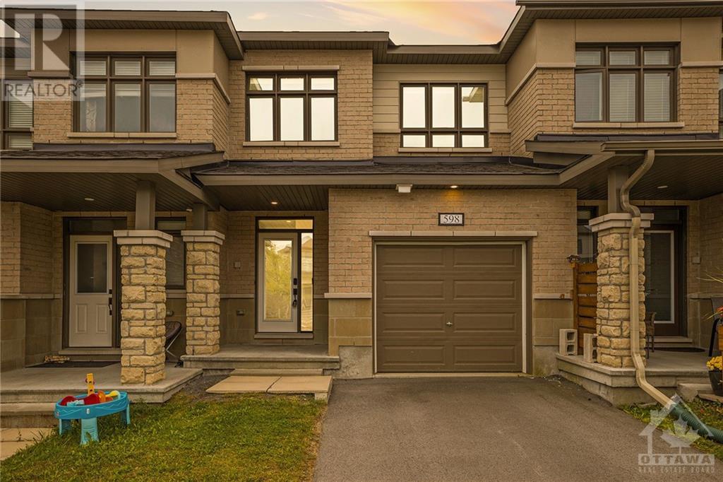 598 Parade Drive, Stittsville, Ontario  K2S 0Y5 - Photo 2 - 1360417