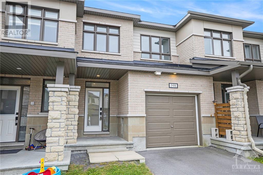 598 Parade Drive, Stittsville, Ontario  K2S 0Y5 - Photo 3 - 1360417