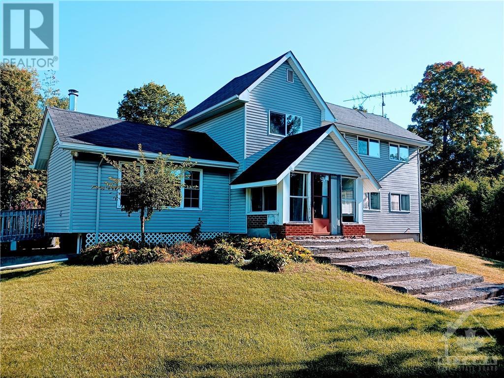 1025 County Rd 44 Road, Kemptville, Ontario  K0G 1J0 - Photo 1 - 1359468