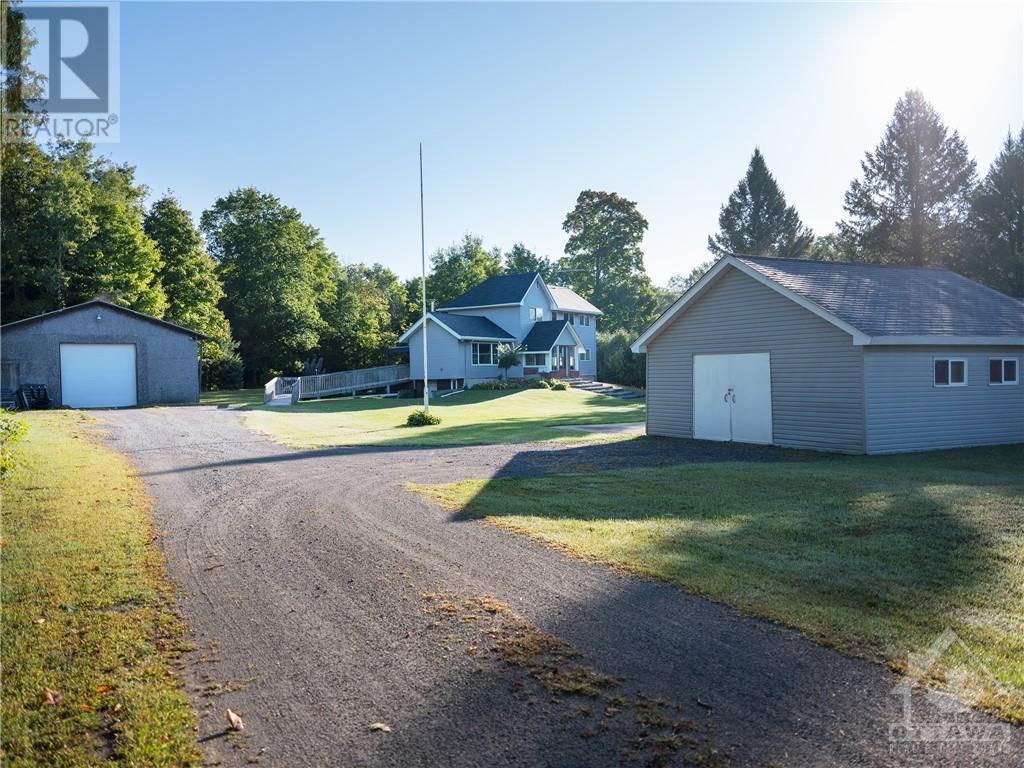 1025 County Rd 44 Road, Kemptville, Ontario  K0G 1J0 - Photo 4 - 1359468