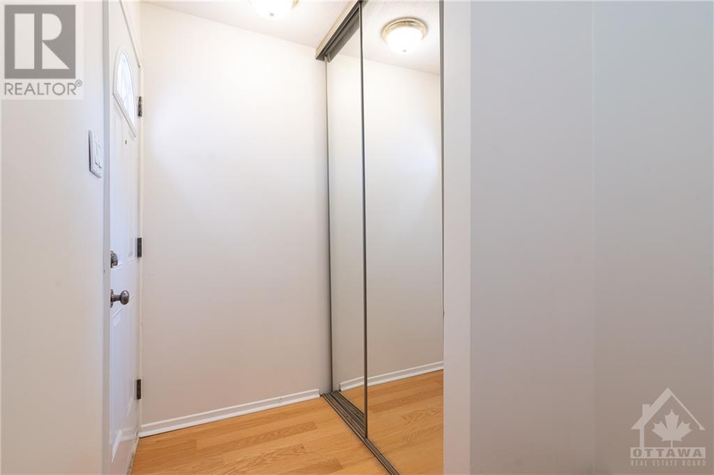 3 Banner Road Unit#e, Ottawa, Ontario  K2H 8T3 - Photo 3 - 1360513