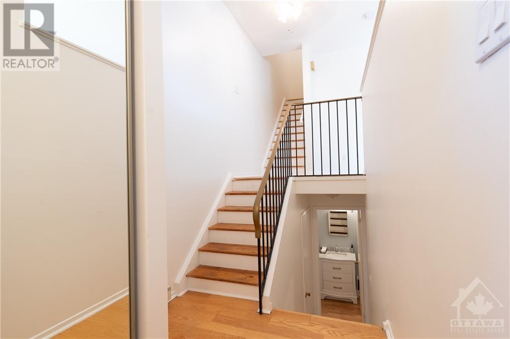 3 Banner Road Unit#e, Ottawa, Ontario  K2H 8T3 - Photo 5 - 1360513
