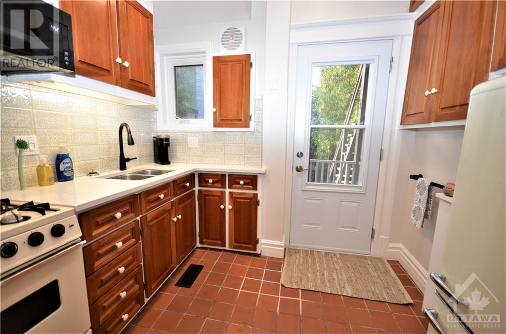 273 Powell Avenue, Ottawa, Ontario  K1S 2A4 - Photo 8 - 1361199