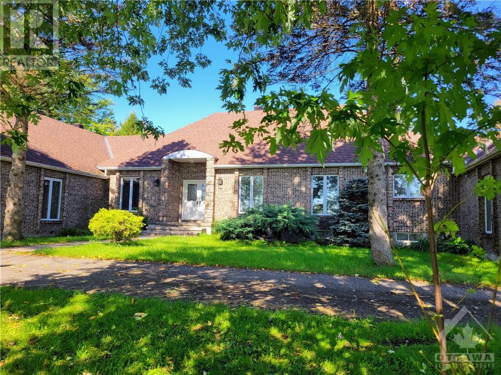 112 Dobbie Road, Spencerville, Ontario  K0E 1X0 - Photo 2 - 1360910