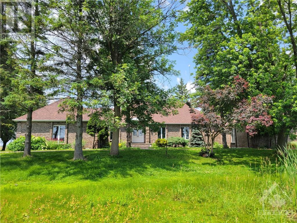 112 Dobbie Road, Spencerville, Ontario  K0E 1X0 - Photo 3 - 1360910