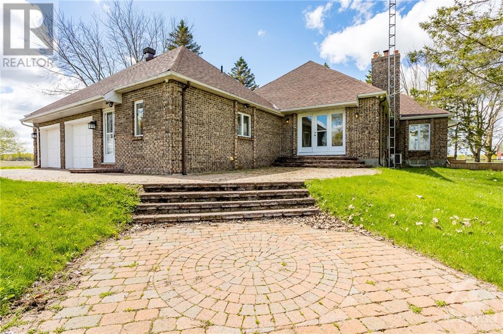 112 Dobbie Road, Spencerville, Ontario  K0E 1X0 - Photo 4 - 1360910