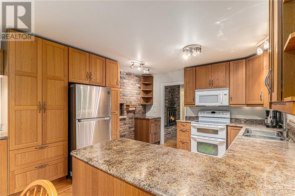 3919 Armitage Avenue, Ottawa, Ontario  K0A 1T0 - Photo 8 - 1361054