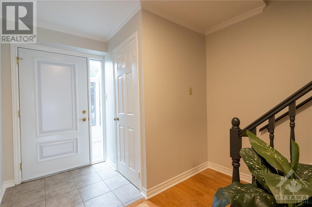 11 Greenboro Crescent, Ottawa, Ontario  K1T 1W6 - Photo 4 - 1361397