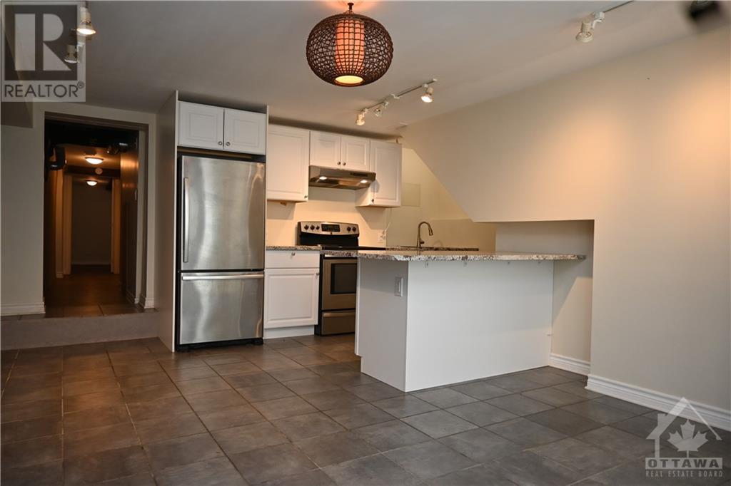 36 Gwynne Avenue Unit#b, Ottawa, Ontario  K1Y 1W9 - Photo 3 - 1361423