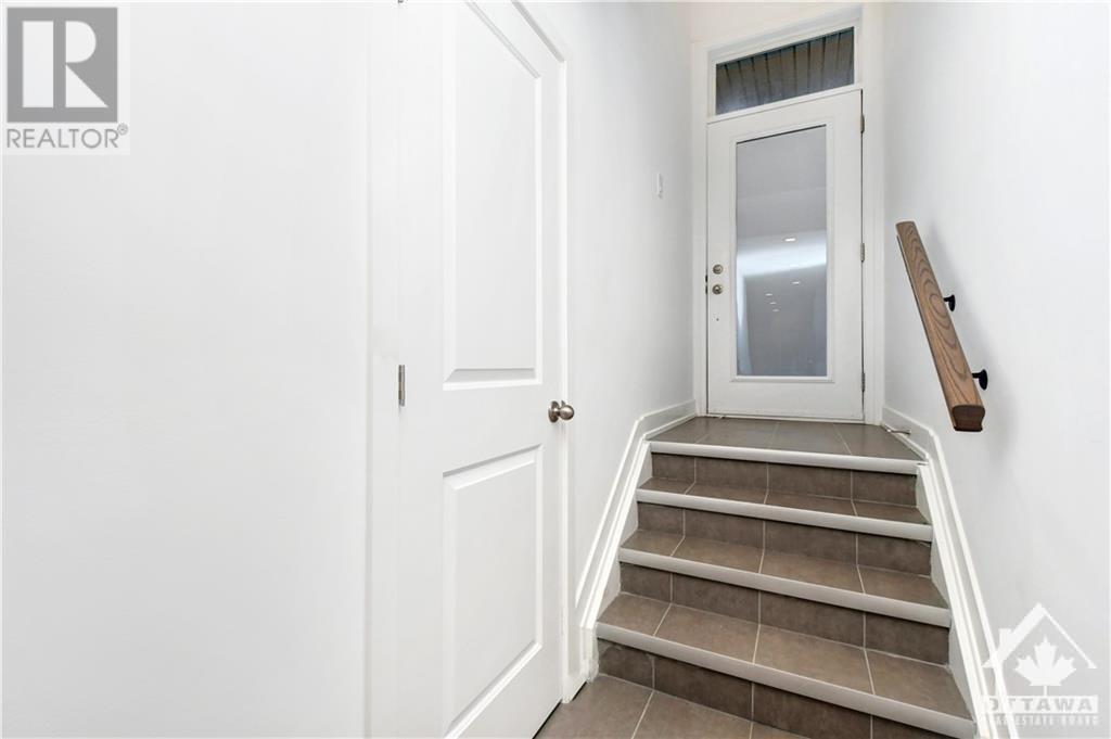 310 Tulum Crescent Unit#c, Ottawa, Ontario  K2S 2Y4 - Photo 4 - 1360750