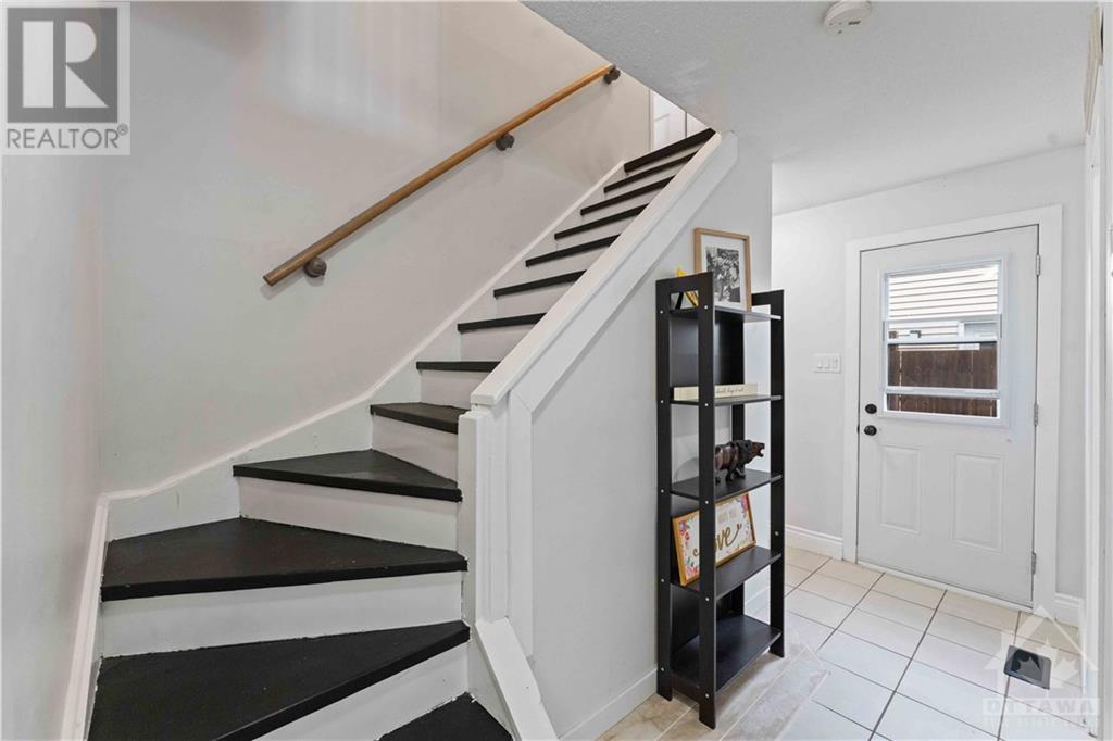207 Equestrian Drive, Ottawa, Ontario  K2M 1A5 - Photo 4 - 1361639
