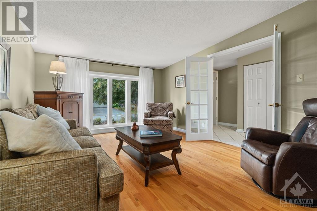15 Brodeur Crescent, Kanata, Ontario  K2L 1Z2 - Photo 3 - 1361276