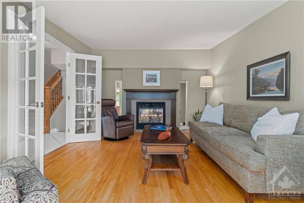15 Brodeur Crescent, Kanata, Ontario  K2L 1Z2 - Photo 4 - 1361276
