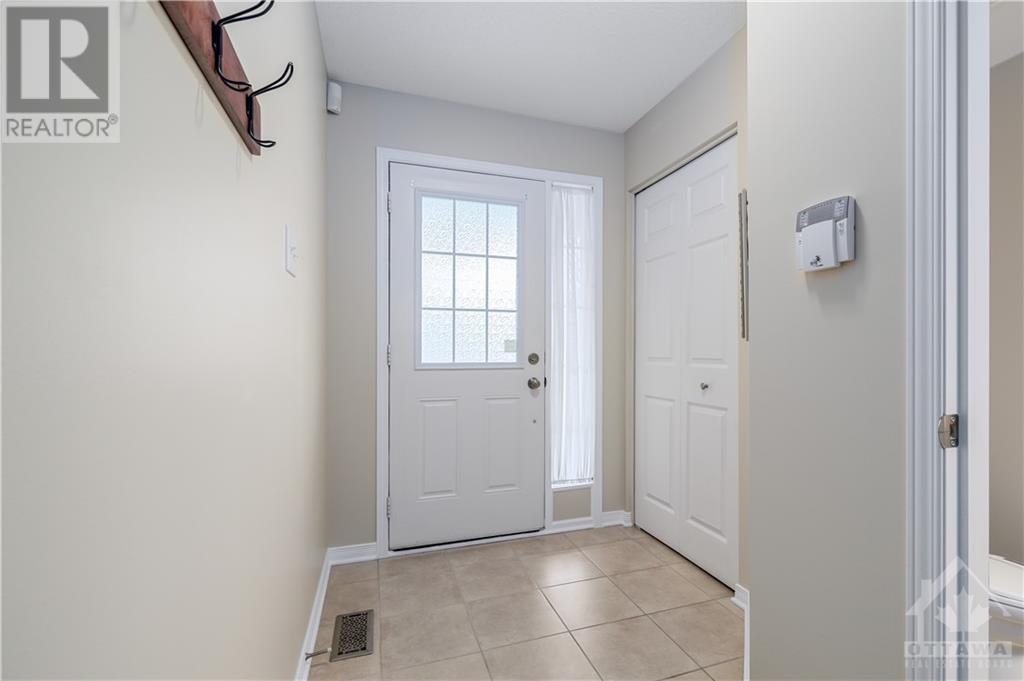 223 Kingswell Street, Ottawa, Ontario  K1T 0L1 - Photo 2 - 1360372