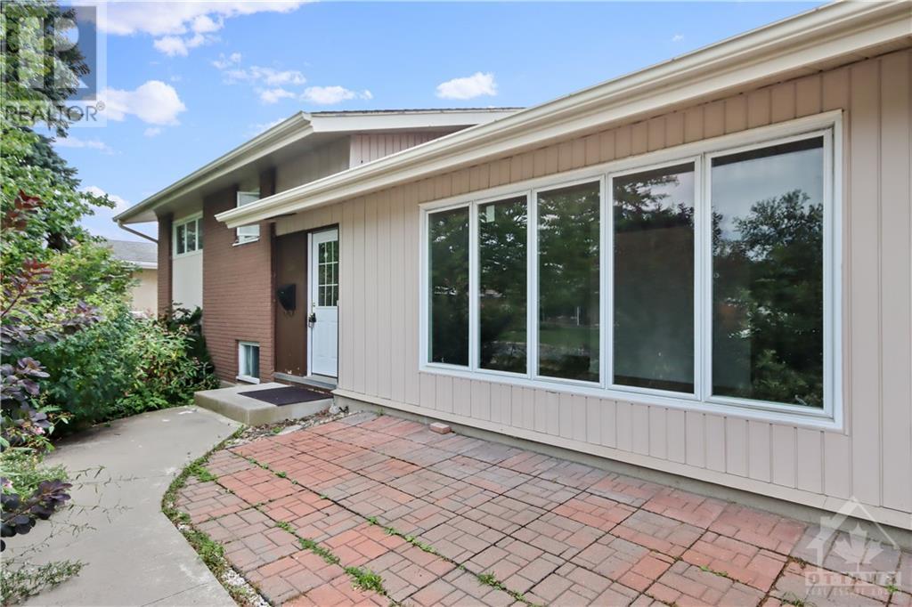 66 Inverness Avenue, Ottawa, Ontario  K2E 6N9 - Photo 2 - 1361686