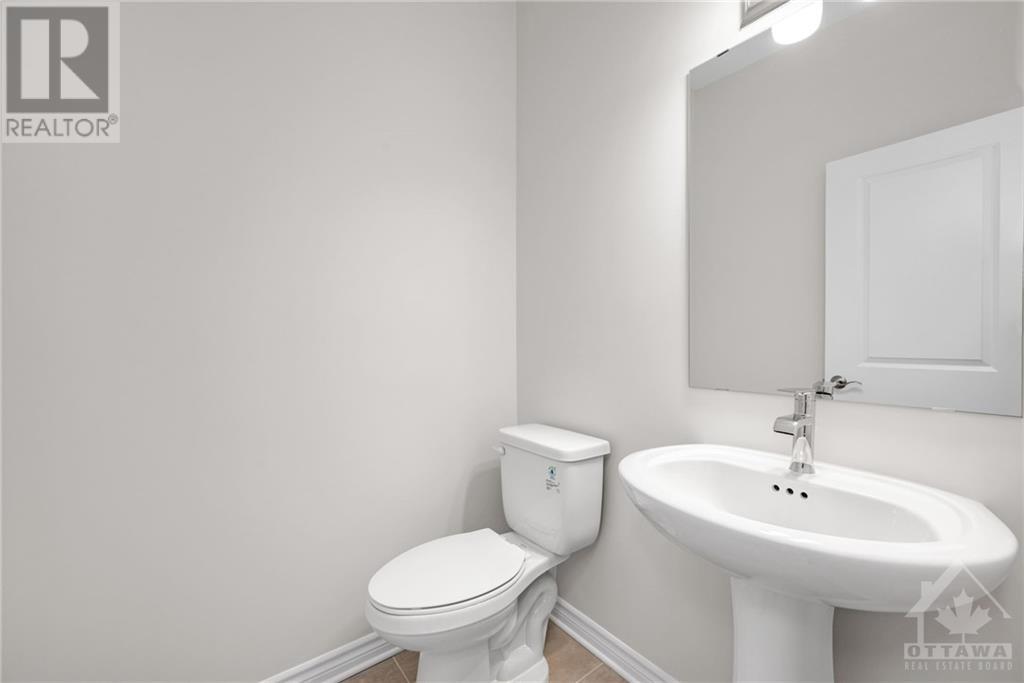 584 Enclave Lane, Rockland, Ontario  K4K 0M8 - Photo 12 - 1361429