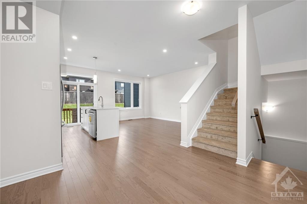 584 Enclave Lane, Rockland, Ontario  K4K 0M8 - Photo 2 - 1361429