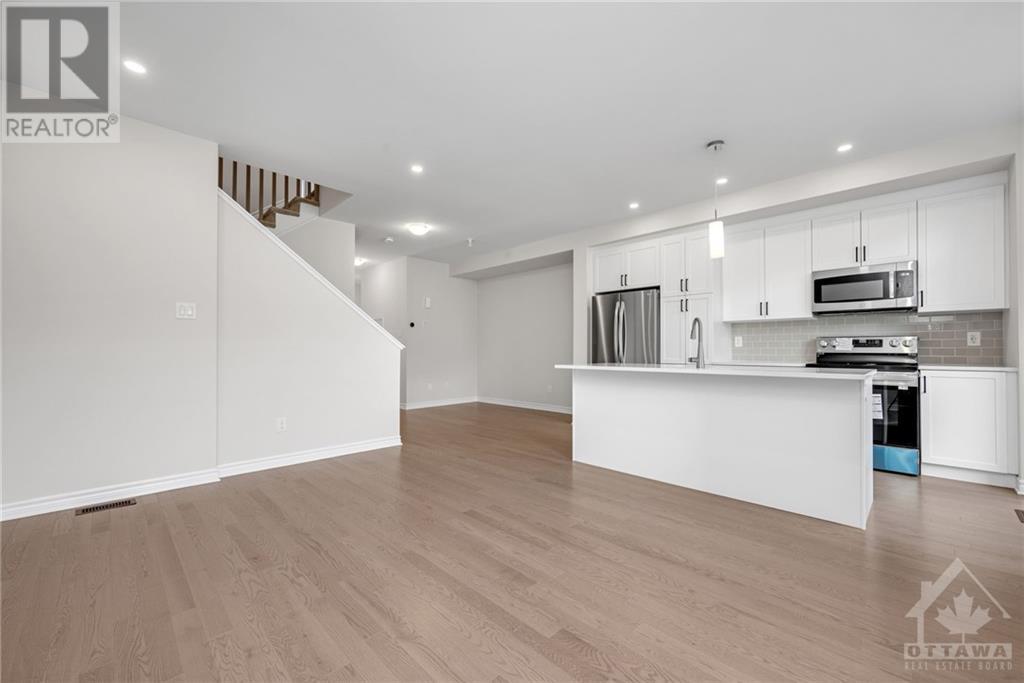 584 Enclave Lane, Rockland, Ontario  K4K 0M8 - Photo 7 - 1361429