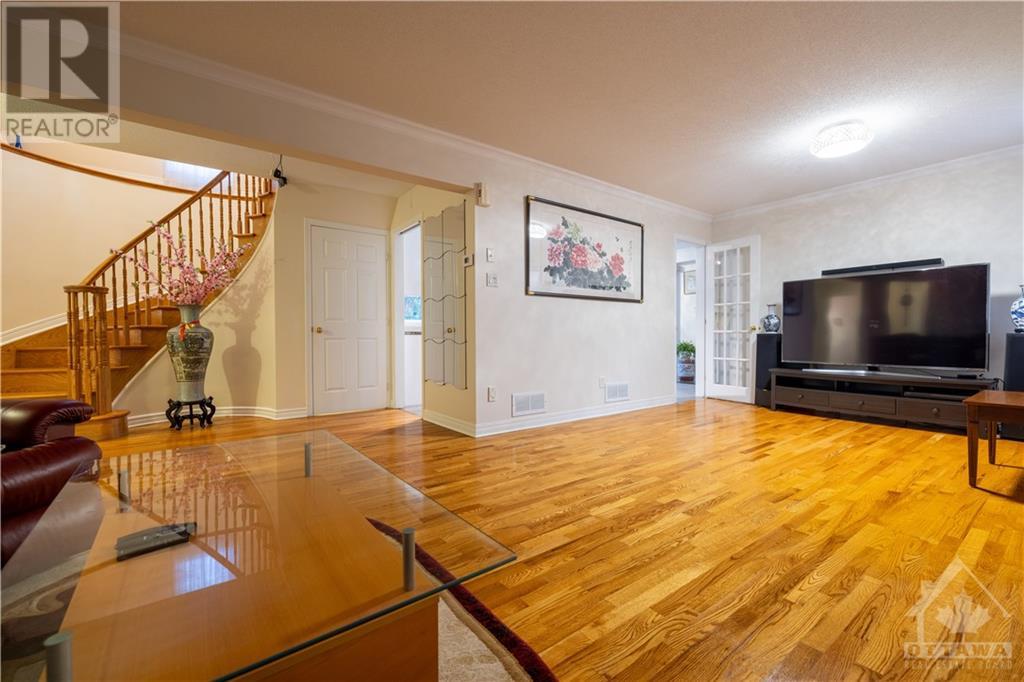 2 Bradley Farm Court, Ottawa, Ontario  K2L 4B5 - Photo 2 - 1361496