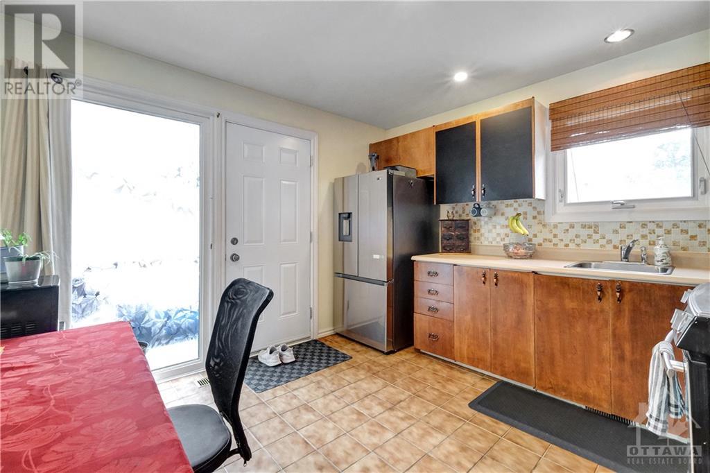 1064 Bourget Avenue, Ottawa, Ontario  K1J 8C2 - Photo 6 - 1360855